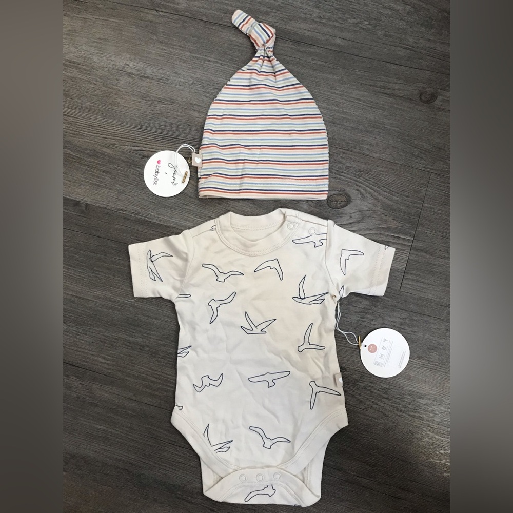 Goumi Birds Bodysuit and Knotted Hat Size 0-3mo